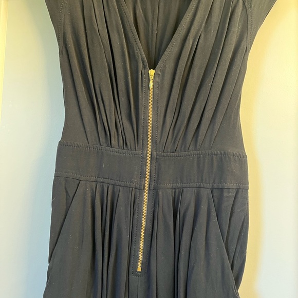 French Connection Blk Dress, Front Gold Zipper, shoulder covered sleeves, Cotton - Picture 3 of 4